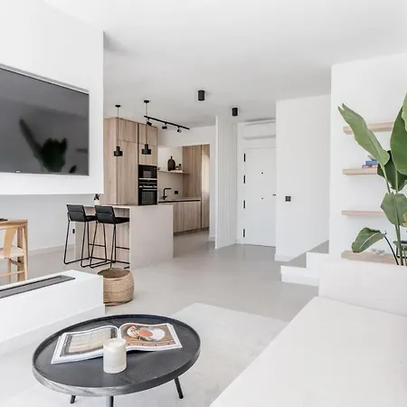 Duplex Renovated Luxury 3bed In Aloha Διαμέρισμα Μαρμπέλλα
